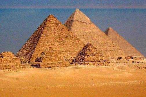 francuski-arheolozi-u-sudanu-otkopali-35-malih-piramida-504x335-20090622-20101019011904-203444