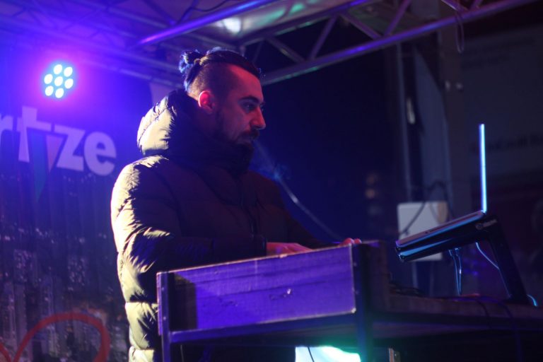 Zeničani uživali u ritmovima DJ Fedje Knajdl-a