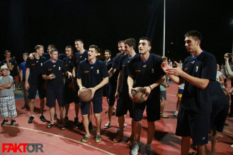 Košarkaška reprezentacija BiH svečano otvorila obnovljene terene za basket na Kamberovića polju