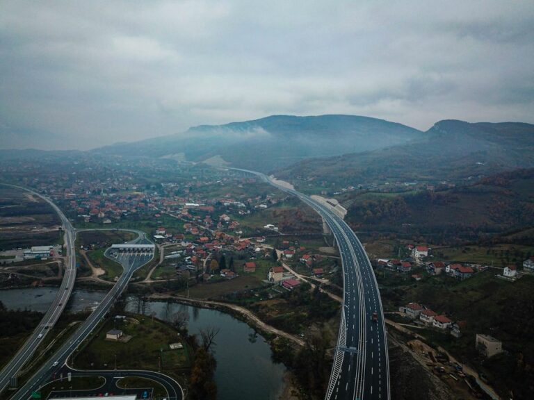 NAKON OTVORENJA ZENIČKE ZAOBILAZNICE: Zbog zaustavljanja i fotografiranja oglasili se iz Autocesta FBiH