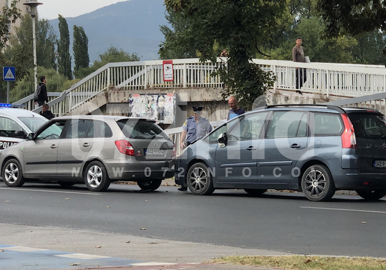 Sudar dva vozila u centru Zenice, policija na licu mjesta (FOTO)