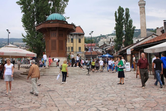 Izdvojeno 1,1 miliona KM: Baščaršijski trg za tri mjeseca u novom ruhu