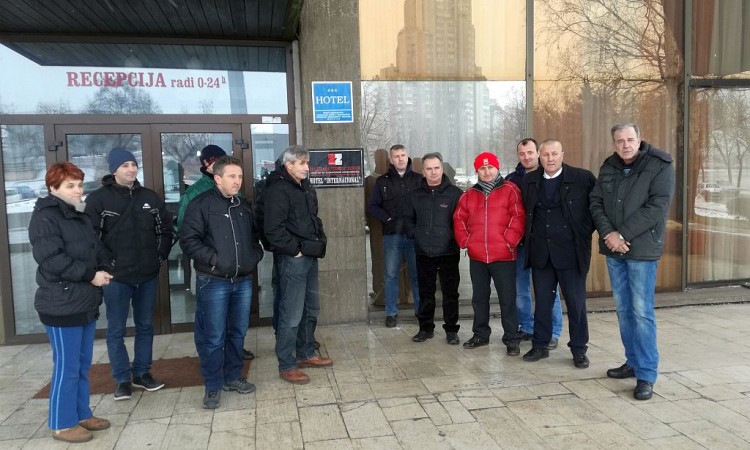 Protest radnika Željezare koji su tužili firmu i zbog toga ne primaju plate