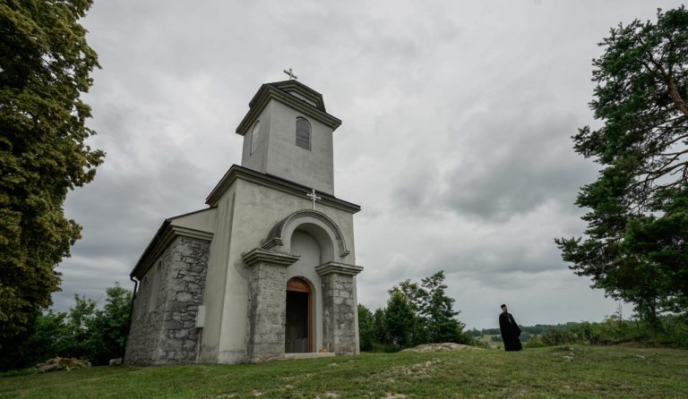 Pravoslavni hram obnavlja i čuva muslimanska porodica