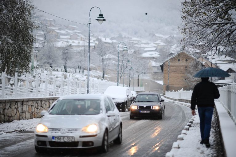 Do srijede oblačno uz mjestimične padavine, potom sunčano vrijeme