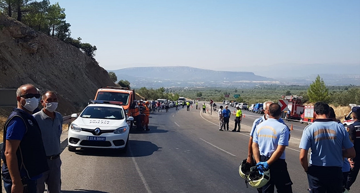 Prevrnuo se autobus, poginulo najmanje pet vojnika (FOTO)