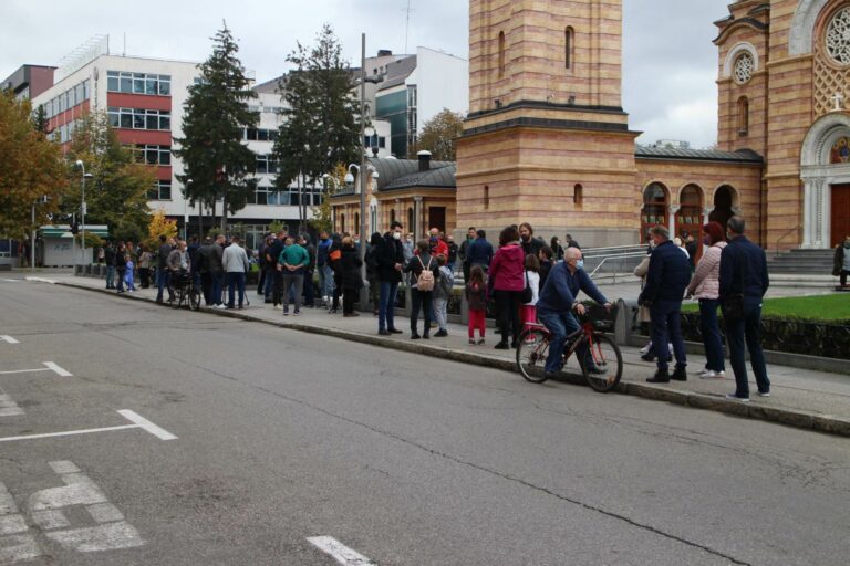 “Nepovoljna epidemiološka situacija, veoma važno nositi maske”