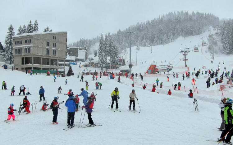 Jahorinu do sada posjetilo 150.000 skijaša, kapaciteti puni