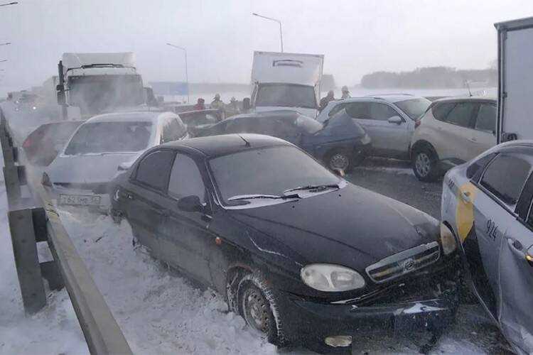 Sudar 39 automobila na autoputu, deset povrijeđenih