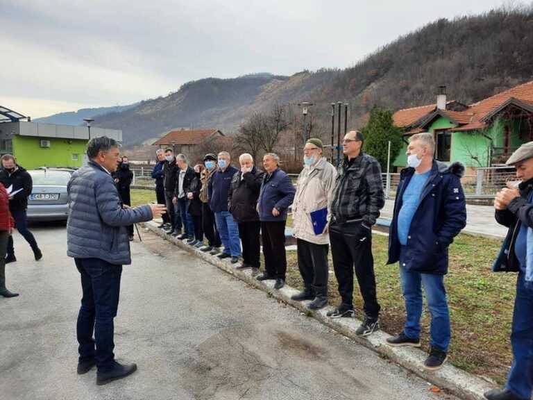 KOMUNIKACIJA S GRAĐANIMA: Kasumović posjetio četiri mjesne zajednice, radno i tokom vikenda