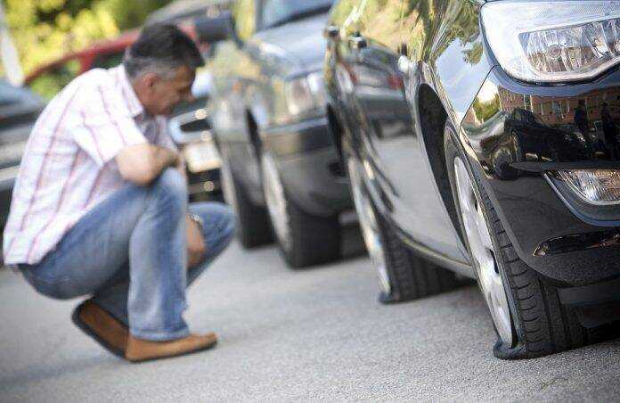 Bh. političaru izgušene sve gume na automobilu