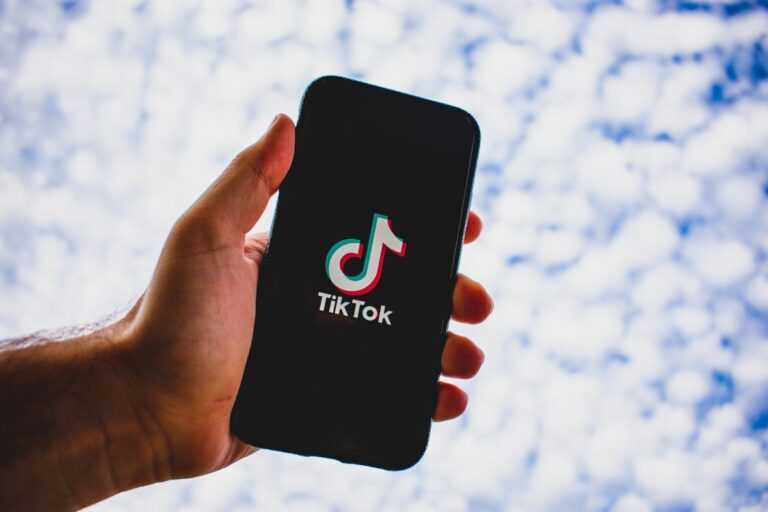 Roditelji, oprez: Kruži opasni TikTok izazov koji odnosi živote