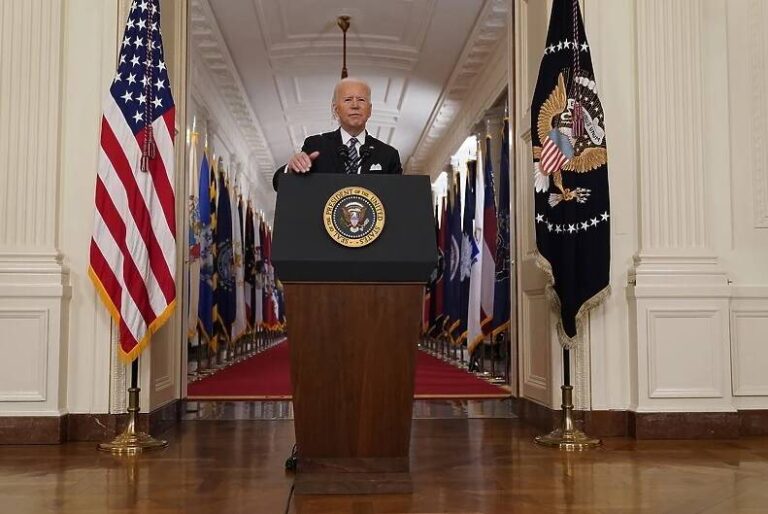 Biden: Ukoliko se nastavi vakcinacija, do 4. jula bi trebali pobijediti koronavirus