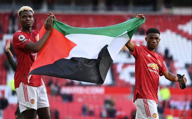 Pogba sa zastavom Palestine u rukama pozdravio navijače nakon utakmice na “Old Trafordu”