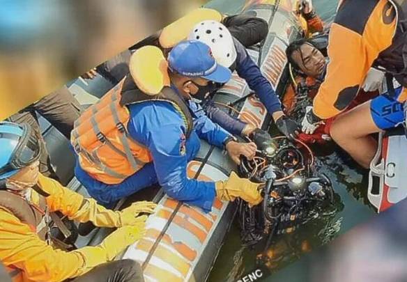 Sedam osoba se utopilo dok su pokušavali snimiti selfie na čamcu