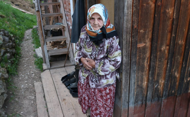 Habiba moli Boga da, dok je živa, pronađe kosti sina, snahe i dvoje unučadi