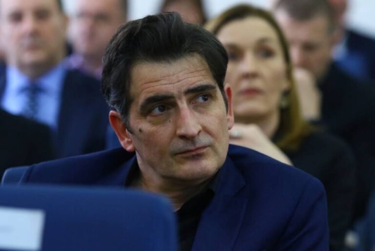 Kapidžić: Došlo je vrijeme da se u SDA radi pošteno, stručno i u interesu svih građana