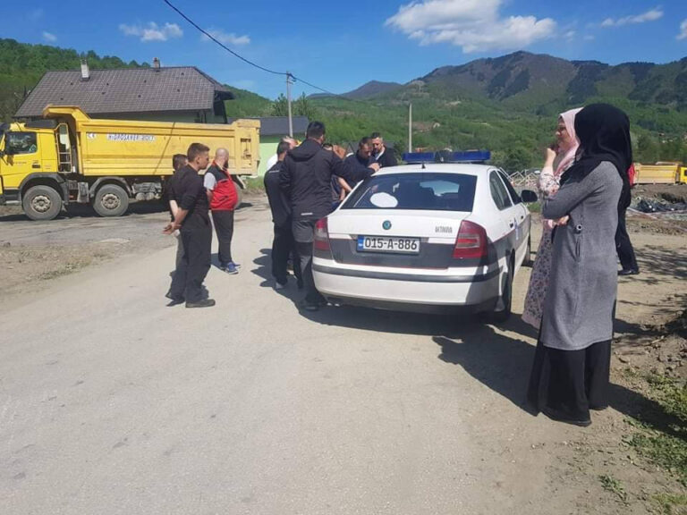 Protesti mještana Donje Golubinje: Izašli na ulicu jer nemaju vode