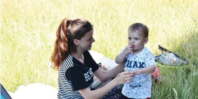 Jednogodišnja beba Asim najmlađi učesnik ovogodišnjeg “Marša mira” (VIDEO)