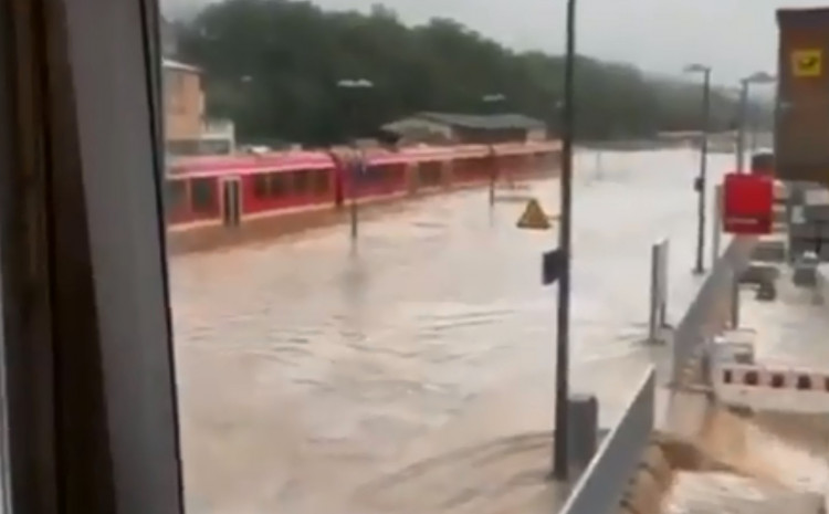 Pogledajte kako izgleda poplavljena željeznička stanica u Njemačkoj