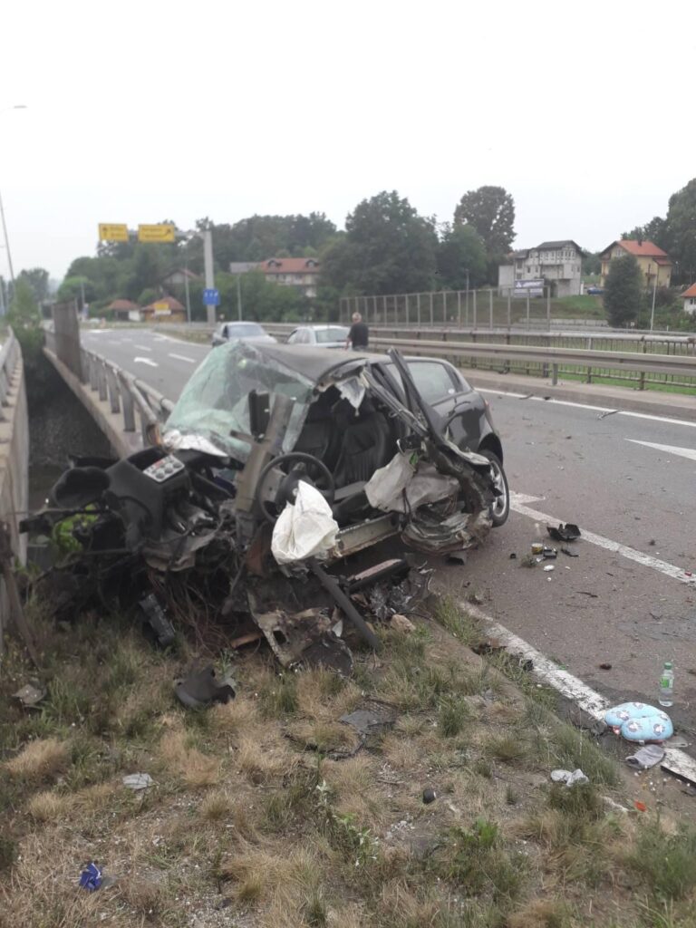 Teška nesreća na bh. cestama, povrijeđene dvije osobe