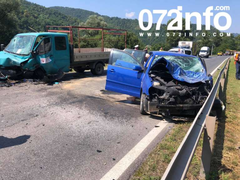 Teška nesreća kod Zenice: U lančanom sudaru troje povrijeđeno, totalna obustava saobraćaja (FOTO)