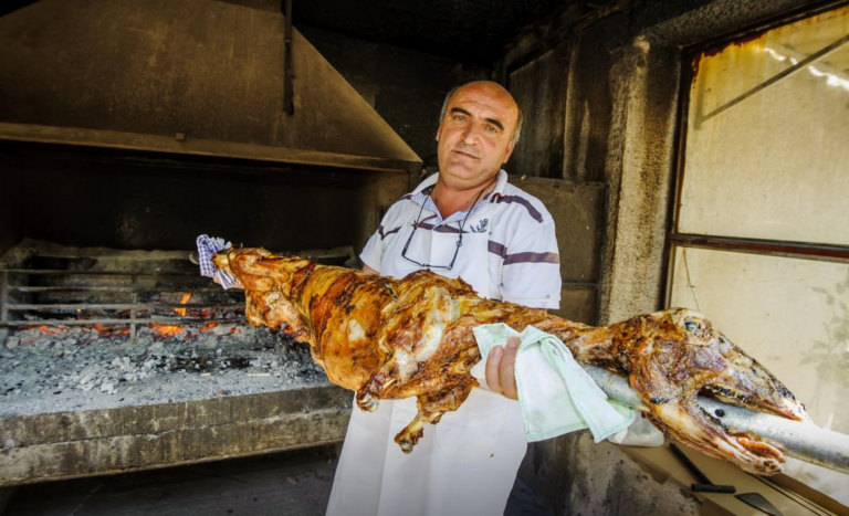 Vlasnici restorana u Jablanici ponovo prodaju 20 janjadi dnevno