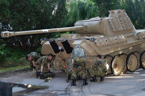 Pravna bitka u Njemačkoj zbog penzionera koji je čuvao tenk i oružje iz Drugog svjetskog rata