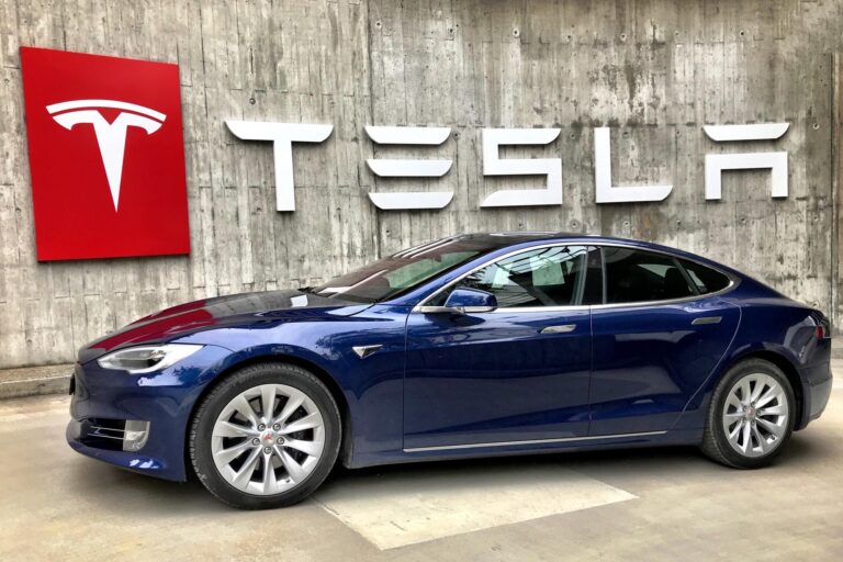 “Tesla” ruši rekorde u proizvodnji i isporuci električnih automobila