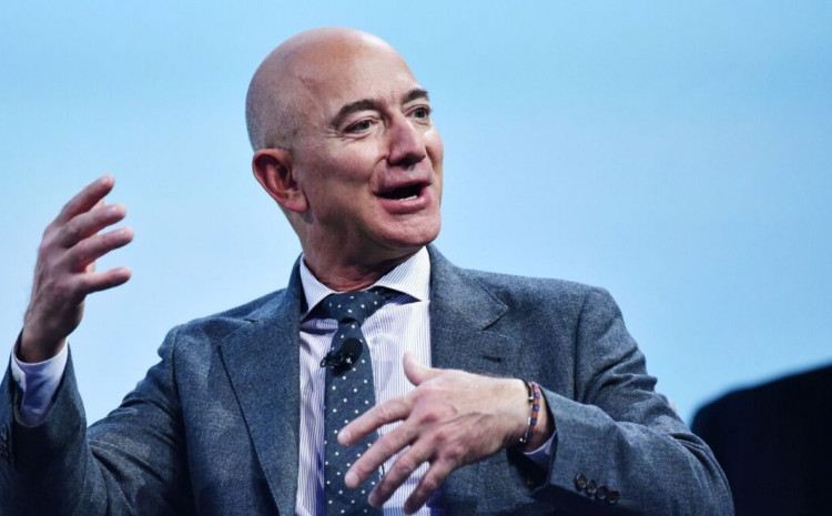 Džef Bezos u svemir vodi 82-godišnju ženu