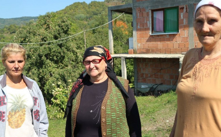 Munira, Fatima i Adila: U ovom bh. selu punom tuge i samoće, žive samo tri žene