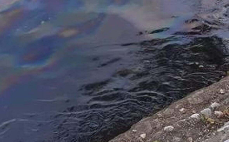 U rijeci Bosni kod Kaknja pojavila se naftna mrlja
