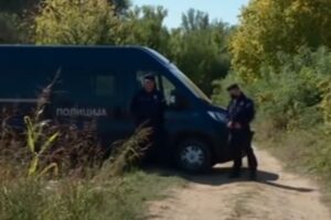 policija