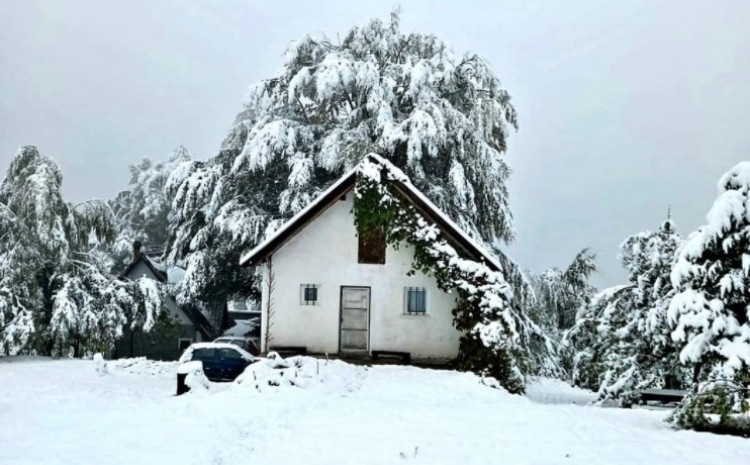 Pogledajte koliko je snijega palo na Zabrđu kod Viteza