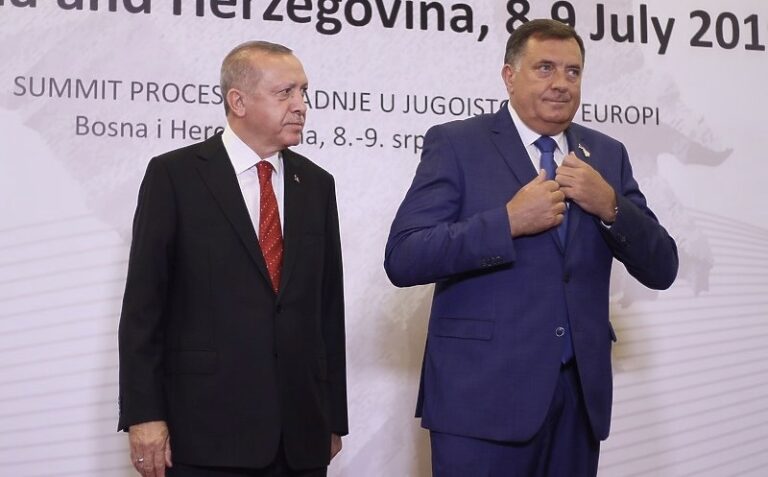 Dodik danas u Ankari sa Erdoganom, želi dogovoriti trilateralu s trojicom lidera u BiH