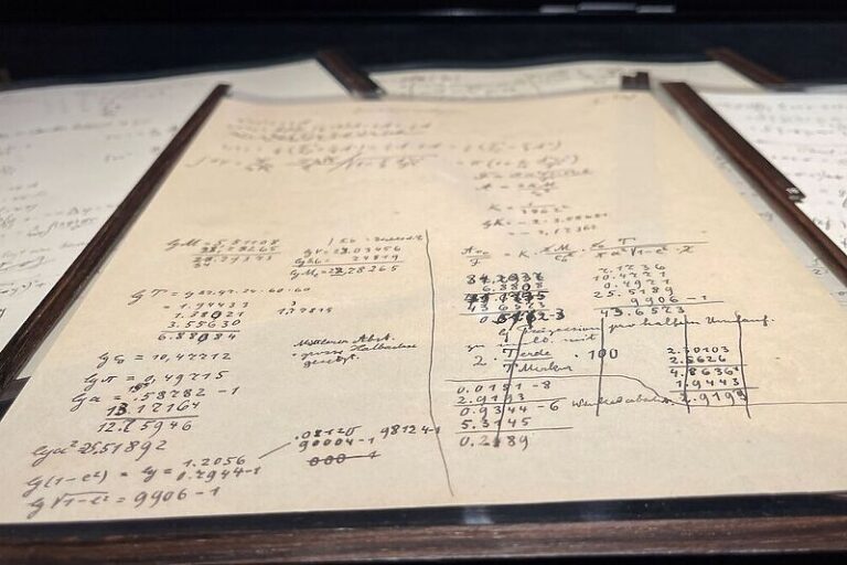 Rukom pisane bilješke Alberta Einsteina prodate za 13,7 miliona dolara