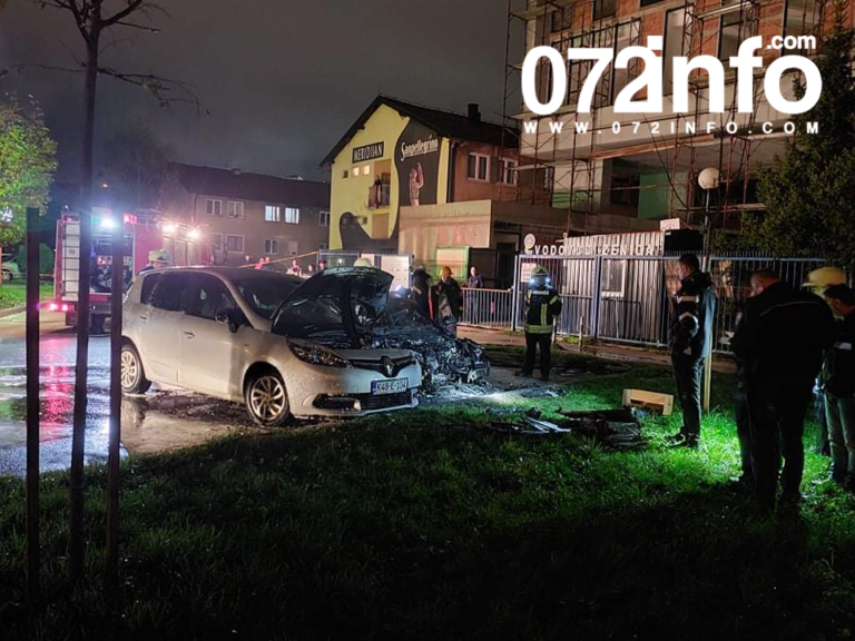 Pogledajte dramatične prizore u Radakovu: Zapalila se tri automobila (FOTO)