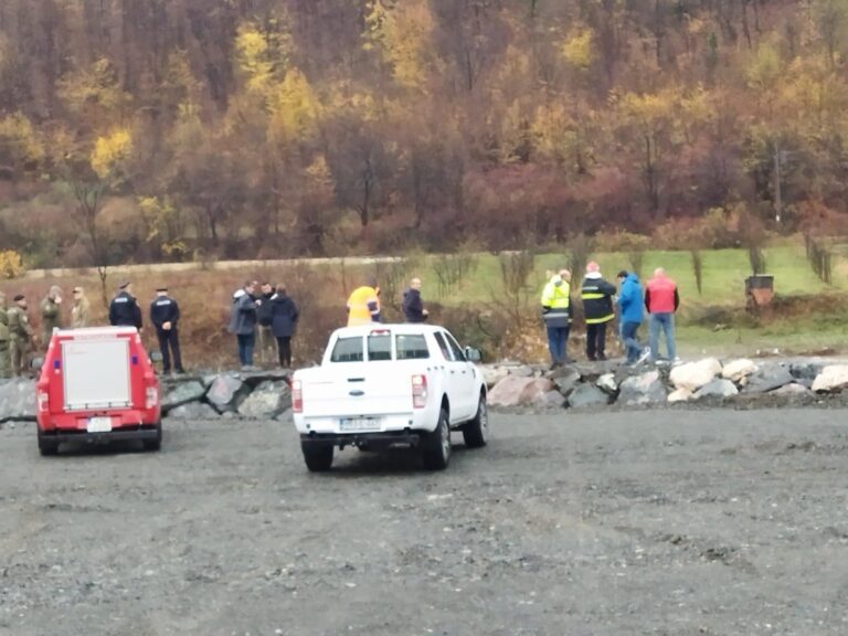 Nastavlja se potraga za dvojicom radnika koji su pali u rijeku Bosnu