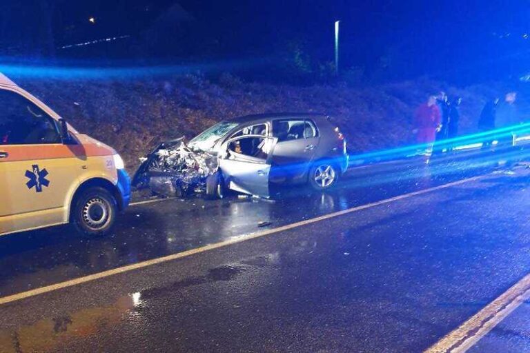 Težak sudar u BiH, jedna osoba poginula i dvije povrijeđene