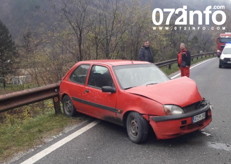 Sudar kombija i automobila na M-17 u Nemili kod Zenice (FOTO)