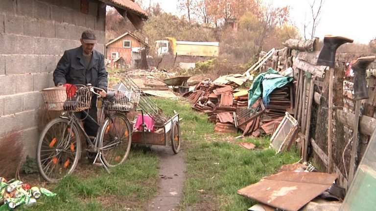 Romi se snalaze kako znaju i umiju: Šta ću, ne mogu se ubiti, žena nekad ide da prosi, borimo se…