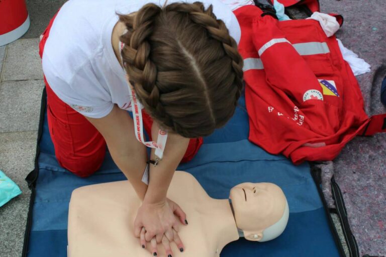 Hoće li djeca u školama učiti kako se radi reanimacija u slučaju srčanog zastoja