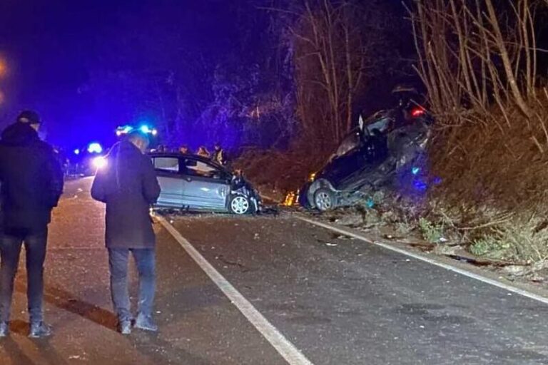 Novi Pazar zavijen u crno zbog pogibije četvorice mladića u saobraćajnoj nesreći