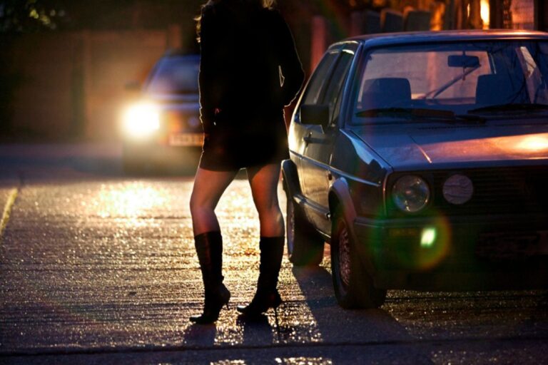 UŽAS: Djevojke lošeg materijalnog stanja tjerali na prostituciju