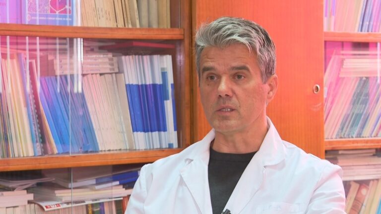Goletić: Ne mogu isključiti da je novi soj koronavirusa omicron stigao i u BiH, naši PCR testovi mogu ga otkriti