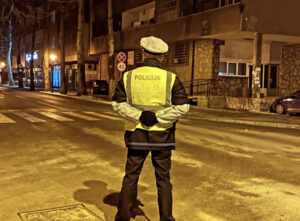 Policija