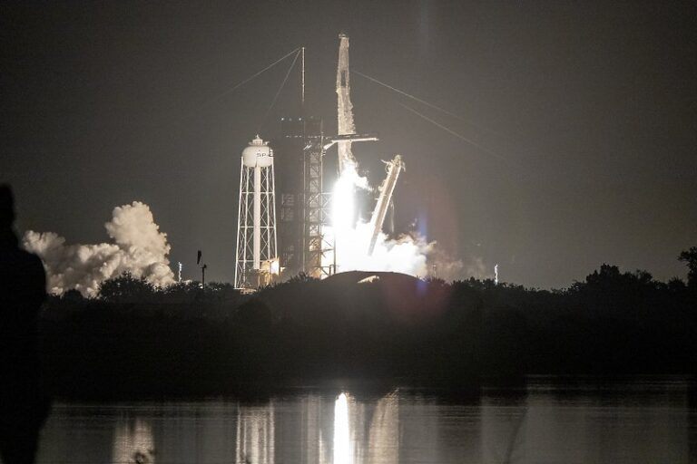 Muskova raketa Falcon 9 će udariti u Mjesec i eksplodirati