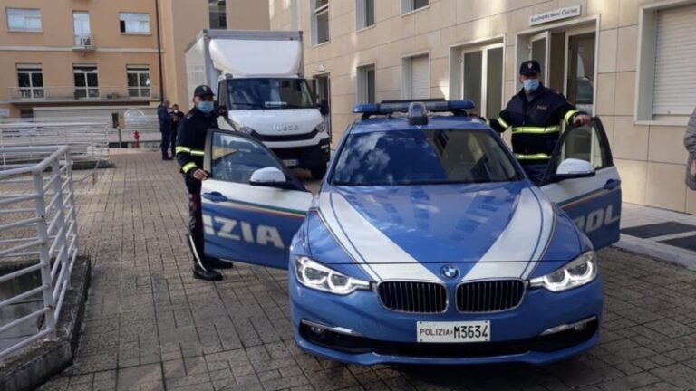 Policajci odbili nositi dobijene maske jer su – ružičaste