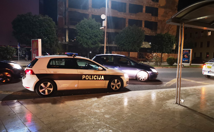 policija