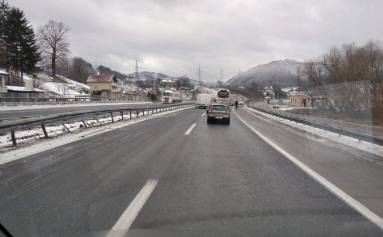 Saobraćajna nesreća na autoputu kod Visokog 